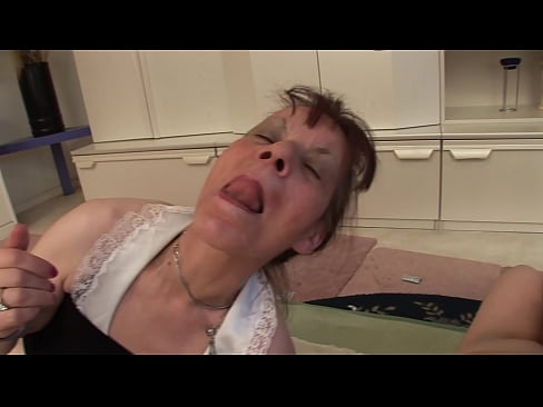 ❤️ Tá triúr ag beirt sheanmháthair agus seanathair amháin Super porn ag ga.xxxomg.ru ❌️